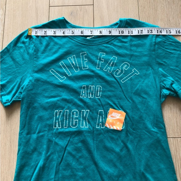 The Nike Tee Live Fast and Kick Ass Tee in Teal Size S - Picture 2 of 9